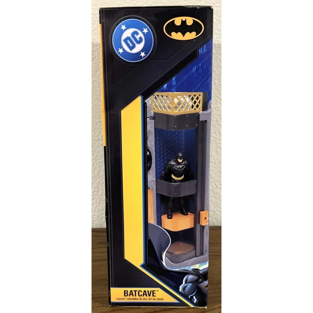 Spin Master DC Comics Batman Batcave Playset with Batman Action Figure NEW